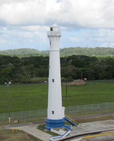 Gatún Southbound Range Rear Light